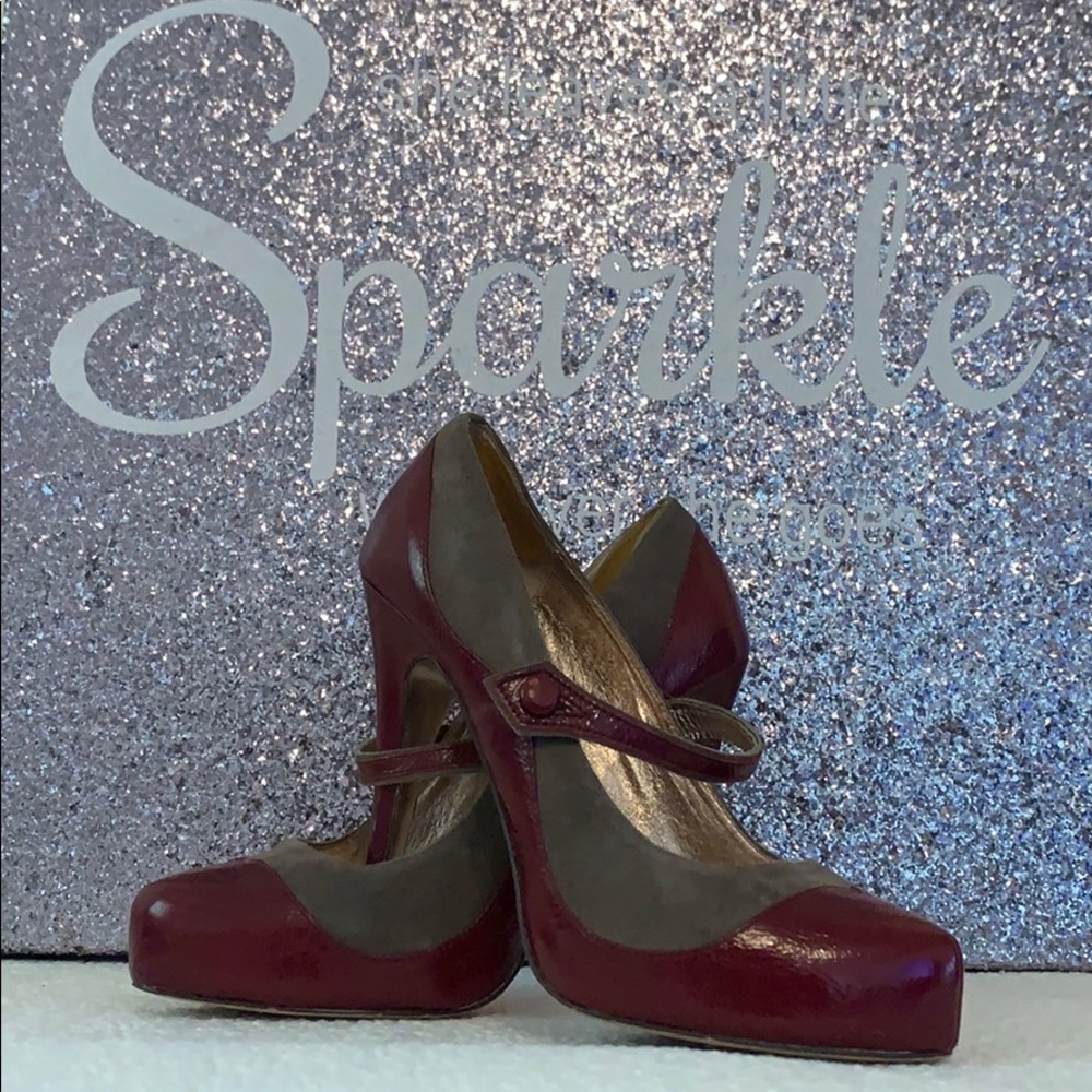 Dolce Vita Burgundy & Grey Platform Pump Size 9